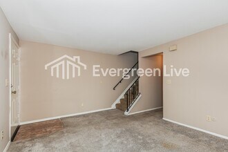 8053 Mt Aetna St in Huber Heights, OH - Building Photo - Building Photo