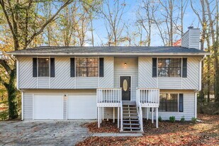 427 Ridgetop Dr NW in Acworth, GA - Building Photo