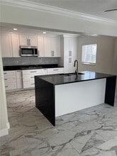 365 NW 4th Ct in Deerfield Beach, FL - Building Photo - Building Photo