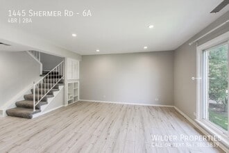 1445 Shermer Rd in Northbrook, IL - Building Photo - Building Photo