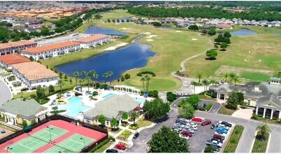 5034 Barnet Dr in Davenport, FL - Building Photo - Building Photo