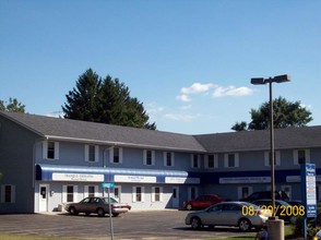 Twin Gables in Sycamore, IL - Foto de edificio - Building Photo