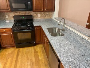1004 Thornborough Dr in Alpharetta, GA - Building Photo - Building Photo