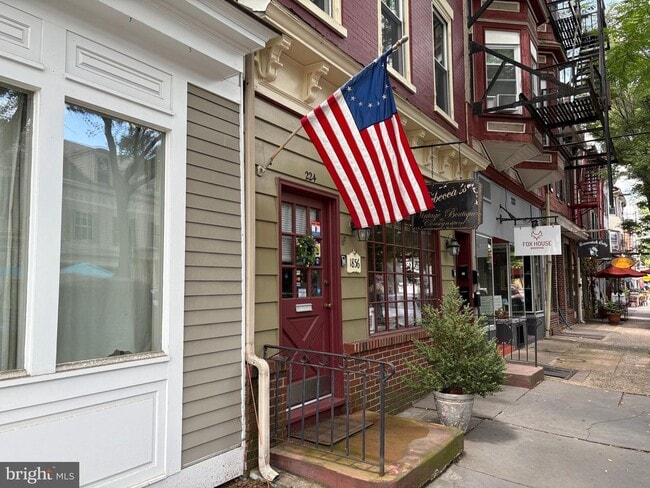 property at 224 Farnsworth Ave
