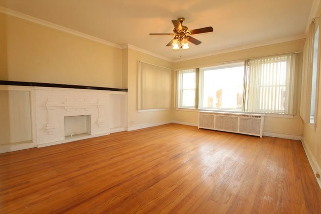 7414 S Prairie Ave in Chicago, IL - Building Photo - Building Photo