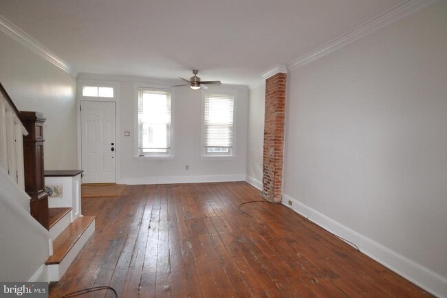 124 W Union St