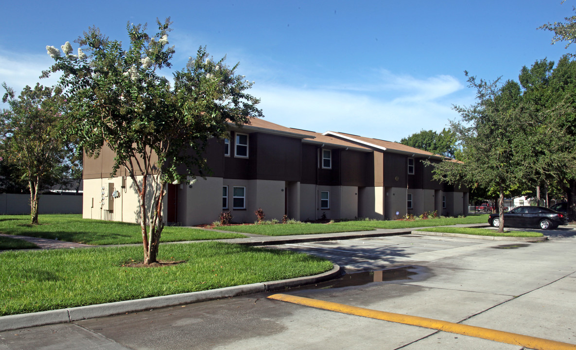 Scruggs Manor in Tampa, FL - Foto de edificio