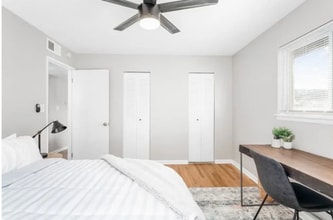 516 Splitlog Ave in Kansas City, KS - Building Photo - Building Photo