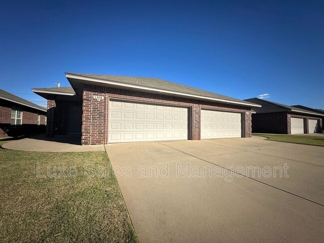 1308 Garden Gate Dr in Yukon, OK - Building Photo - Building Photo