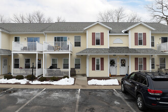 Cambridge Manor in Schenectady, NY - Foto de edificio - Building Photo