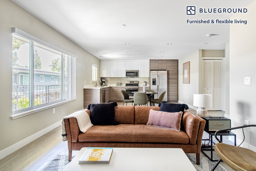 215 Union Ave-Unit -FL2-ID556 in Campbell, CA - Building Photo
