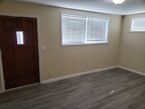 105 Rock Springs Dr in Kingsport, TN - Building Photo - Building Photo