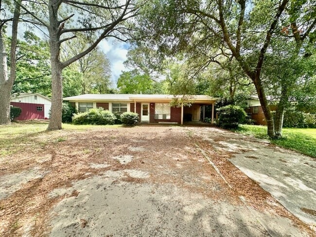 property at 38 Circle Dr