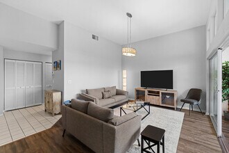 2651 Citrus Lake Dr in Naples, FL - Foto de edificio - Building Photo