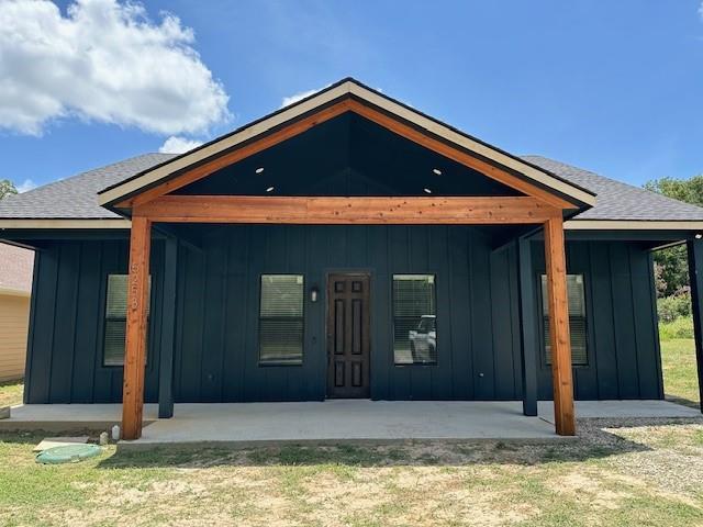 5253 Bill Cody Cir in Malakoff, TX - Foto de edificio - Building Photo