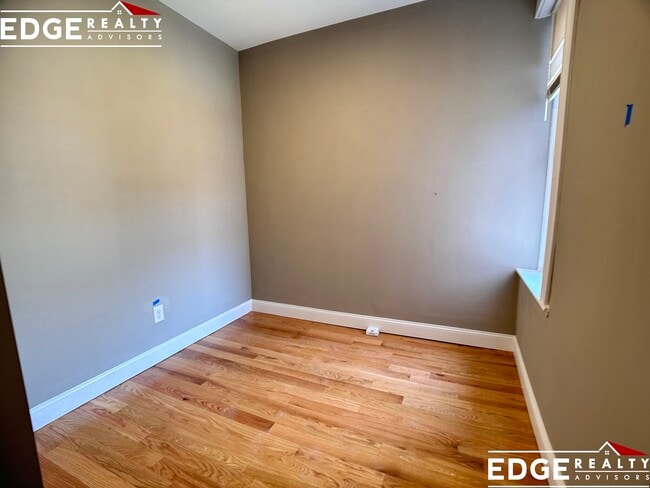 1902 Beacon St, Unit 1 in Brookline, MA - Building Photo - Building Photo