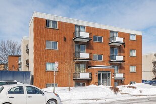 1555 Du Souvenir Boul in Laval, QC - Building Photo