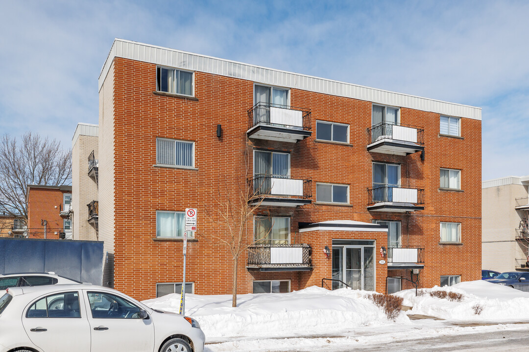 1555 Du Souvenir Boul in Laval, QC - Building Photo