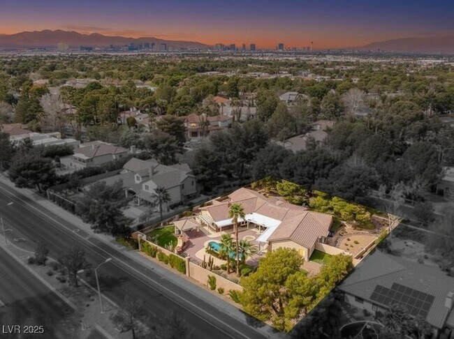 9 Quail Run Rd in Henderson, NV - Foto de edificio - Building Photo