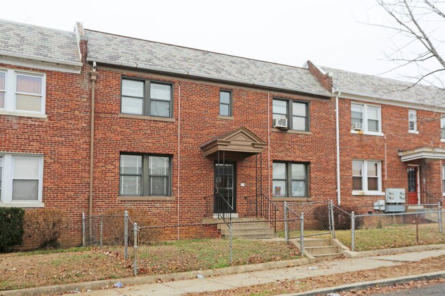 1412 Holbrook St NE in Washington, DC - Building Photo - Building Photo