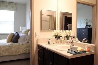 The Oliver Bloomfield in Bloomfield, CT - Building Photo - Building Photo