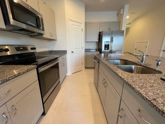 2017 Crystal Bell St in Orlando, FL - Building Photo - Building Photo