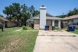 9626 Sugar Hill Dr in Austin, TX - Building Photo