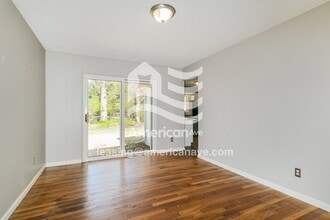 2275 Cottontail Dr in Florissant, MO - Foto de edificio - Building Photo