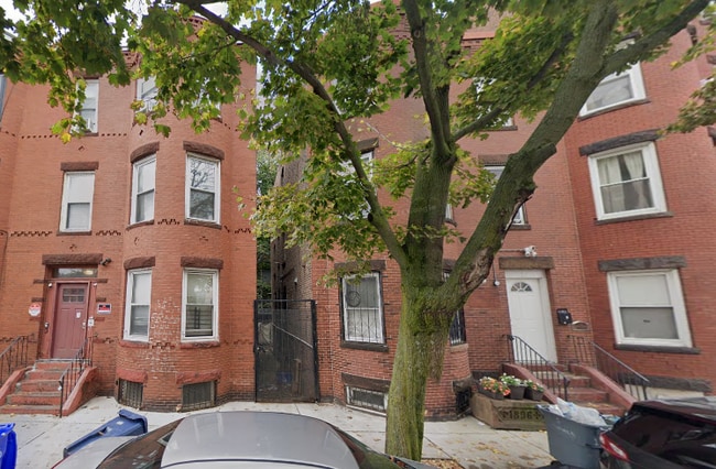 3 Warwick St, Unit 3