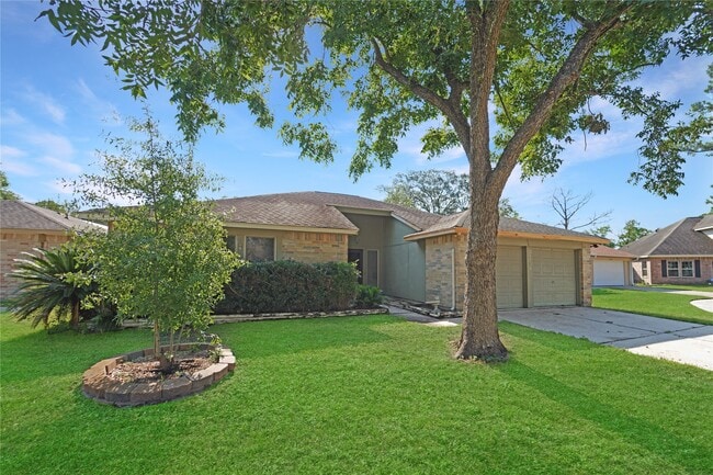 21738 Dovington Ct in Spring, TX - Foto de edificio - Building Photo