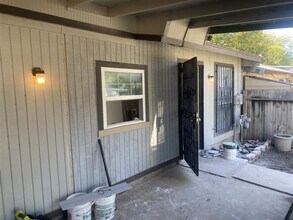 5504 Little Creek Dr in San Antonio, TX - Building Photo - Building Photo