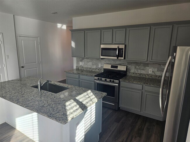 property at 4926 Lenox Grv Ln