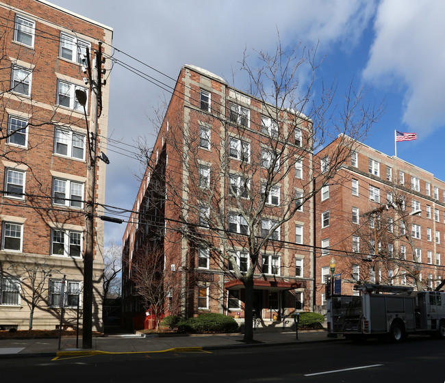 80 Howe Street in New Haven, CT - Building Photo - Building Photo