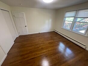235 Russell St in New Haven, CT - Building Photo - Building Photo