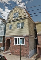 571 Avenue A in Bayonne, NJ - Building Photo