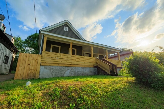 property at 2004 Ivy St