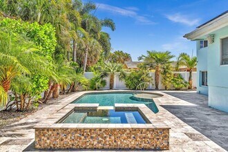 3450 NE 19th Ave in Oakland Park, FL - Building Photo - Building Photo