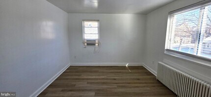 3207 11th Pl SE, Unit 4 in Washington, DC - Building Photo - Building Photo