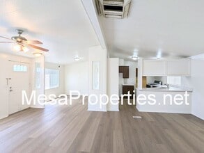 19275 Monterey St in Hesperia, CA - Foto de edificio - Building Photo