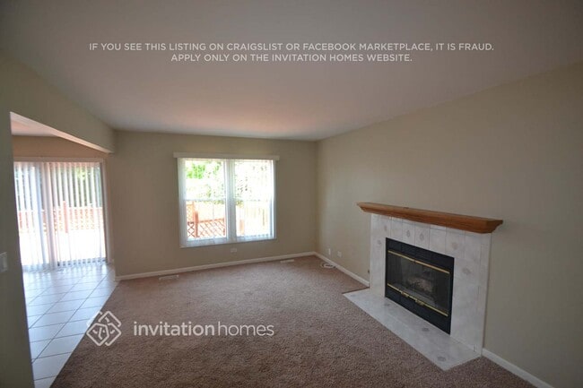 355 Westgate Terrace in Streamwood, IL - Foto de edificio - Building Photo