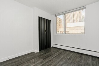 Beacon Place in Edmonton, AB - Building Photo - Interior Photo