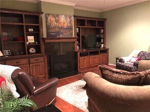 1320 E Ash St in Fayetteville, AR - Building Photo - Building Photo