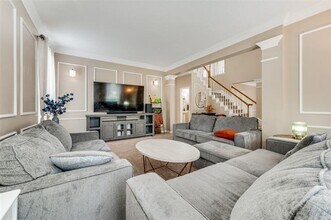 2106 Hunter Pl Ln in Arlington, TX - Building Photo - Building Photo