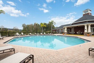 5611 Bidwell Pky, Unit #203 in Sarasota, FL - Building Photo - Building Photo