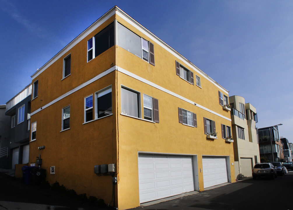 114 31st Plz in Manhattan Beach, CA - Building Photo