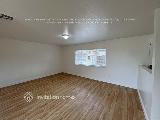 12171 Dry Creek Rd in Auburn, CA - Foto de edificio - Building Photo