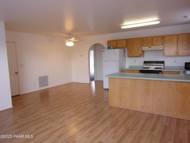 6016 N Tower Ln in Prescott Valley, AZ - Building Photo - Building Photo