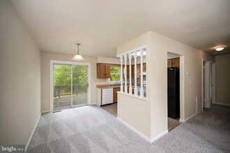 2111 Mills Dr in Fredericksburg, VA - Building Photo - Building Photo