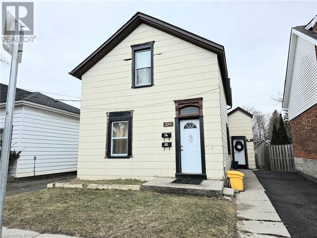 109 Sydenham St