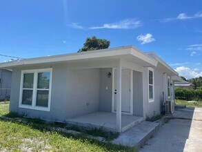 1611 N 13th St in Fort Pierce, FL - Building Photo - Building Photo